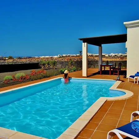In Lanzarote 101529 Otel 2*